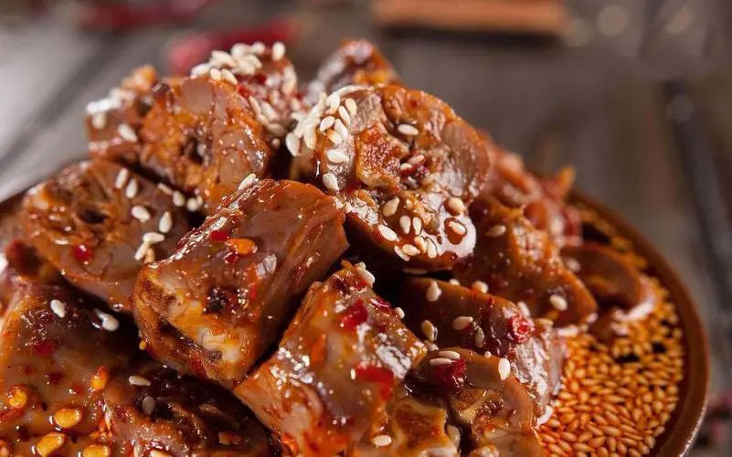 绝味鸭脖加盟费多少，绝味鸭脖加盟费多少全程扶持开店