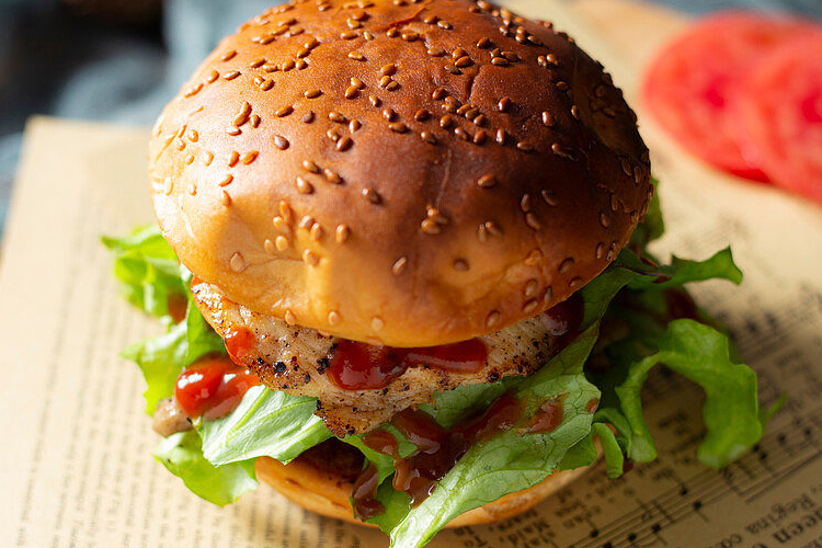 肯德基加盟查询,肯德基加盟店和直营店的区分