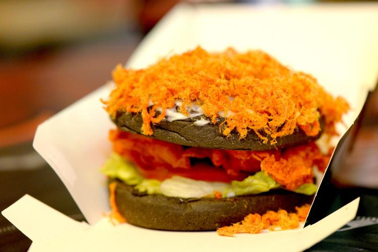 加盟肯德基大概需要多少费用?