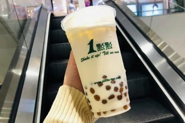 一点点奶茶加盟费多少钱啊，一点点奶茶加盟费一般多少