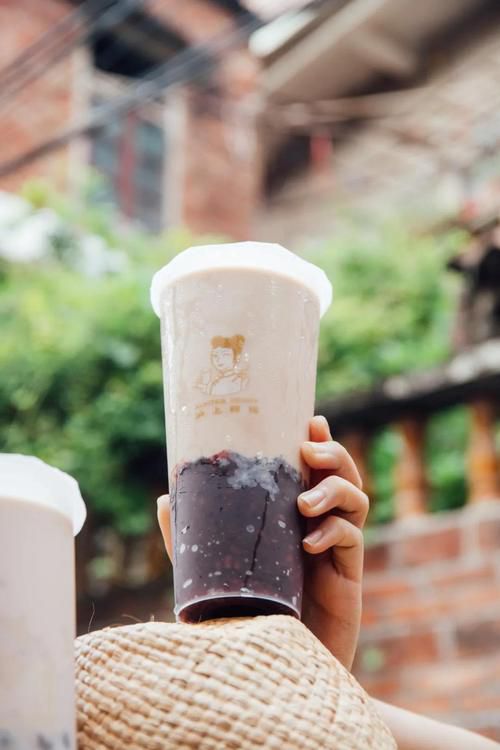 沪上阿姨总部加盟电话，沪上阿姨加盟条件及费用