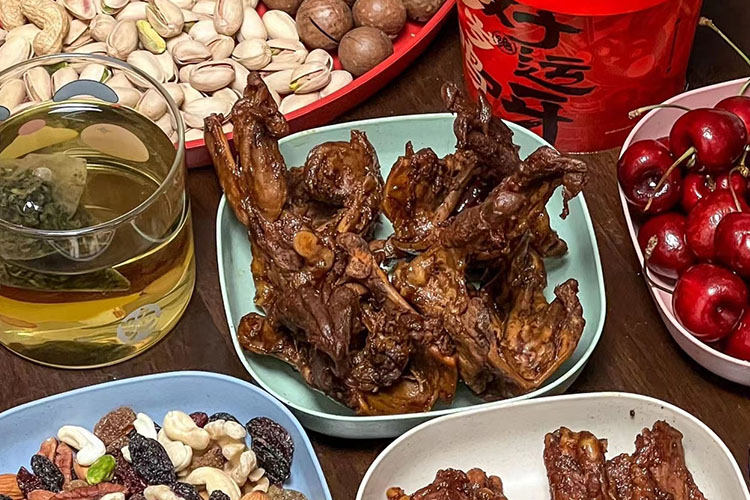 一家绝味鸭脖加盟店,加盟一个绝味鸭脖连锁店要多少钱