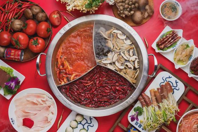 大龙燚牛排火锅招商加盟，正宗大龙燚火锅加盟店查询