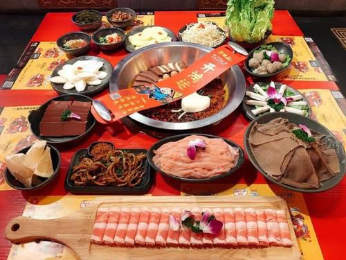 谭鸭血加盟条件及费用，加盟谭鸭血一年要多少钱