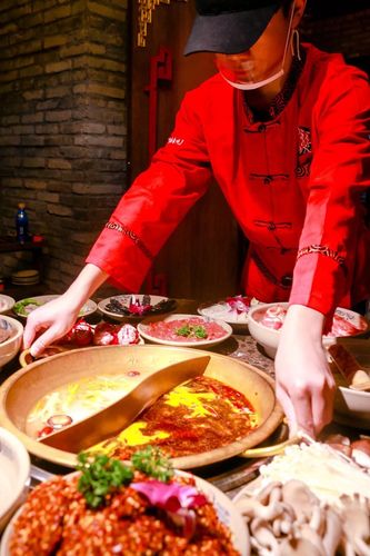 加盟小龙坎火锅费用，加盟小龙坎火锅店要多少钱