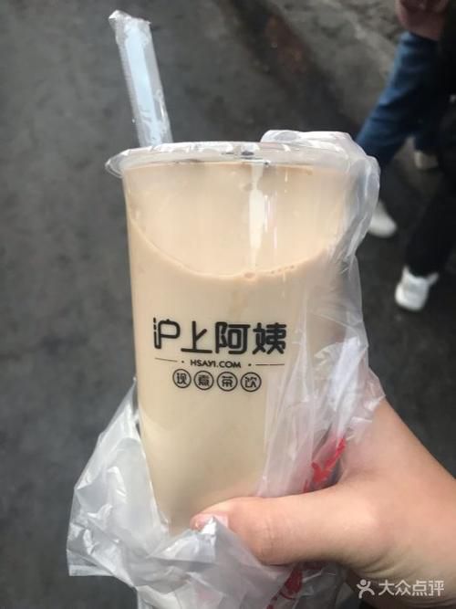 加盟一个沪上阿姨奶茶店多少钱，沪上阿姨奶茶店加盟多少钱