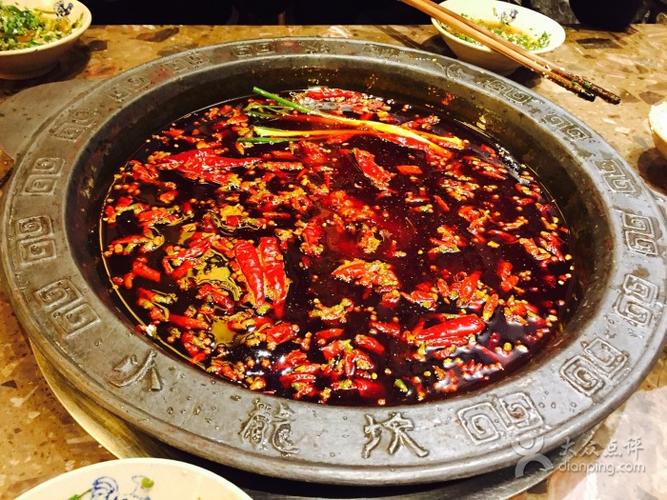 开一家小龙坎火锅店要多少加盟费，想开一家小火锅店