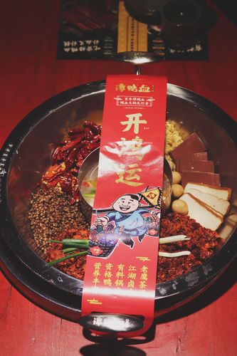 谭鸭血火锅店加盟费用明细表,谭鸭血火锅加盟靠谱吗