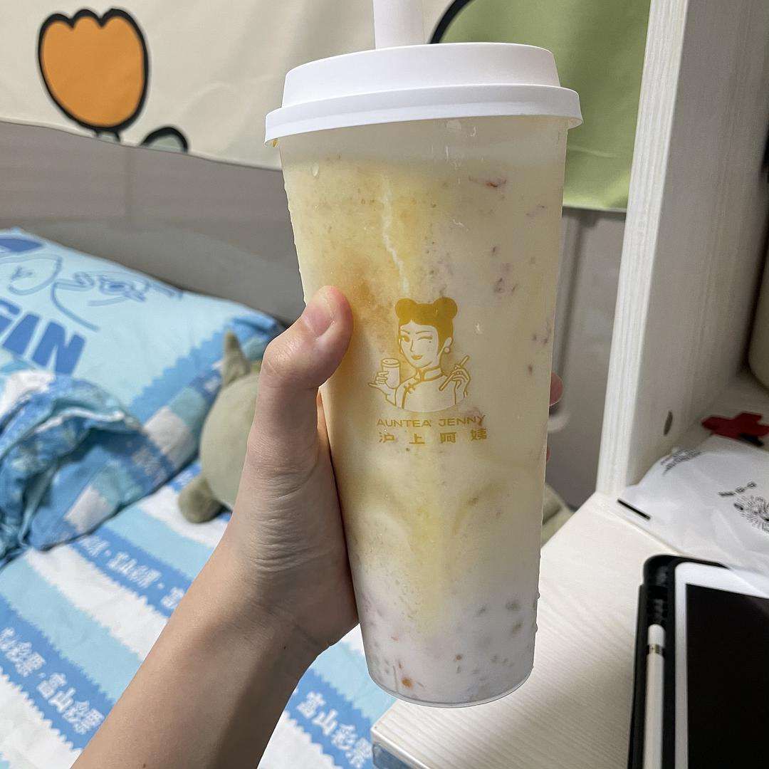 沪上阿姨奶茶加盟总店，沪上阿姨奶茶店加盟送设备吗