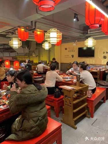 谭鸭血火锅店总部加盟电话，加盟谭鸭血老火锅加盟费是多少