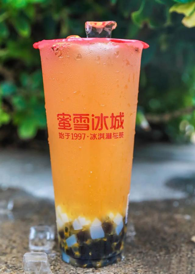 蜜雪冰城奶茶加盟需要多少钱，蜜雪冰城一年能赚多少钱