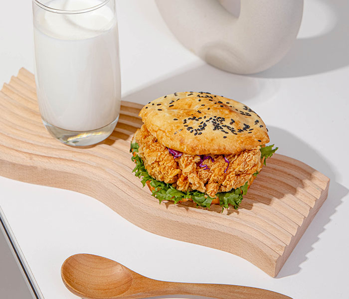 加盟塔斯汀汉堡店要多少钱，塔斯汀汉堡如何加盟店的