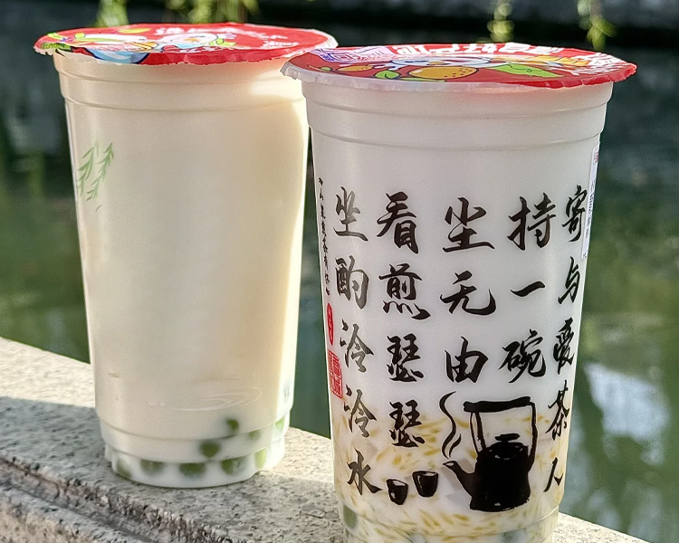 加盟蜜雪冰城奶茶店每年要交多少钱，开家蜜雪冰城饮品店加盟费多少钱