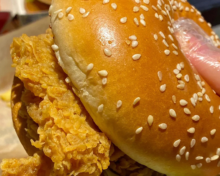 肯德基县城kfc的加盟费多少钱，加盟一家肯德基炸鸡店多少钱