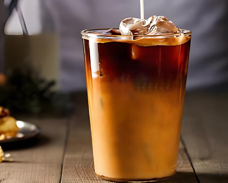 瑞幸咖啡加盟费及加盟条件有哪些，现在开一家瑞幸咖啡大约多少钱