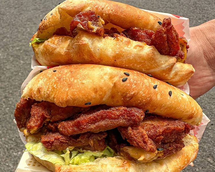 热门品牌塔斯汀加盟费多少钱2026，在县城加盟塔斯汀值得做吗